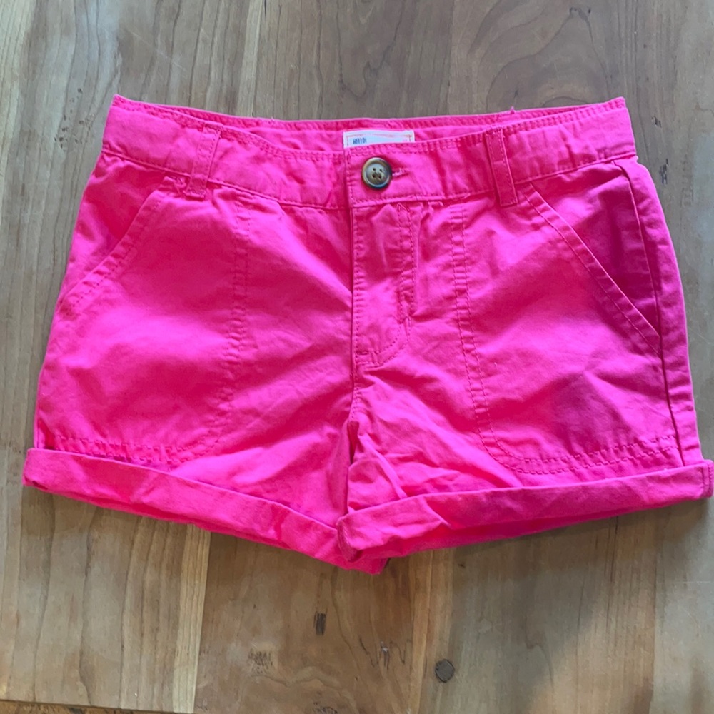 Carter’s 6 pink chino shorts
